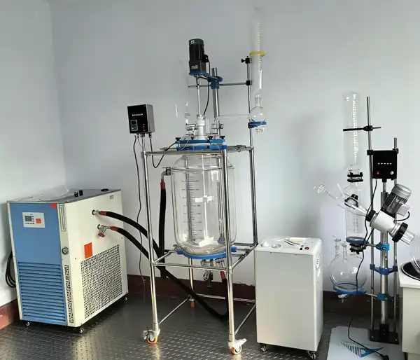 How Does an Acid Resistant Glass Reactor Improve Yield?